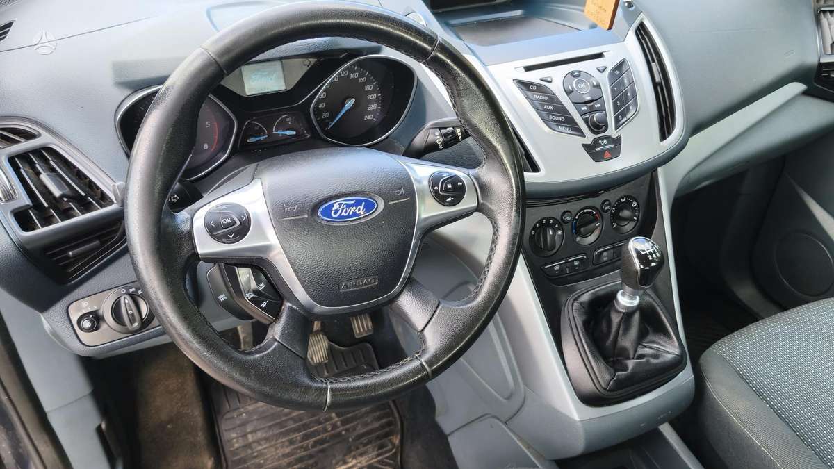 Ford Grand 2012 — photo 15