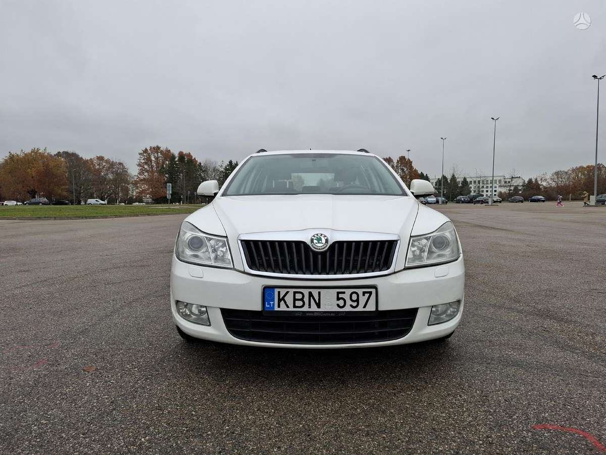 Skoda Octavia 2012 — interior