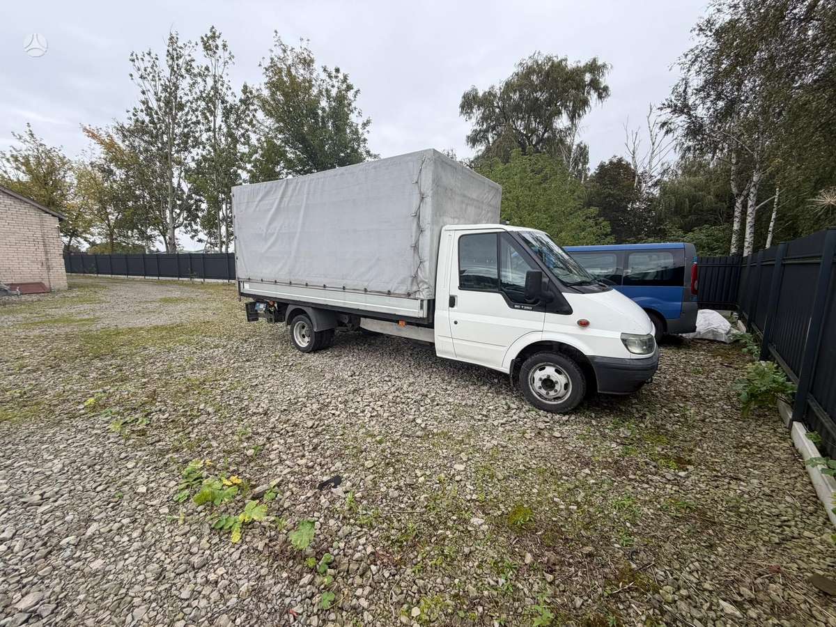 Ford Transit 2004 — салон