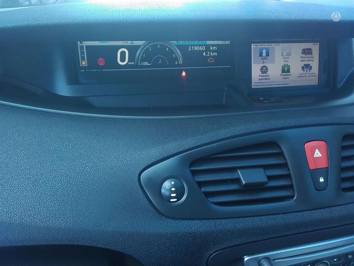 Renault Scenic 2010 — photo 8