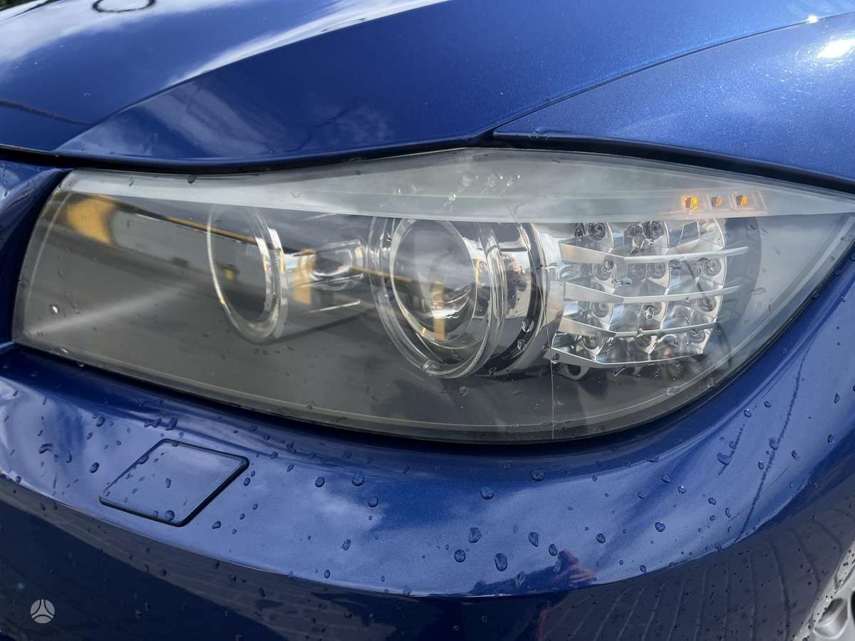 BMW 320 2009 — photo 14