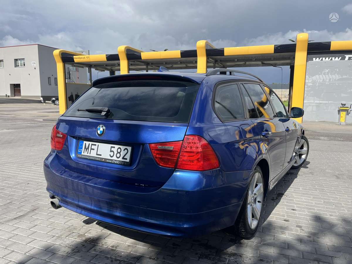 BMW 320 2009 — engine 1995 cm³, 177 HP (130kW)