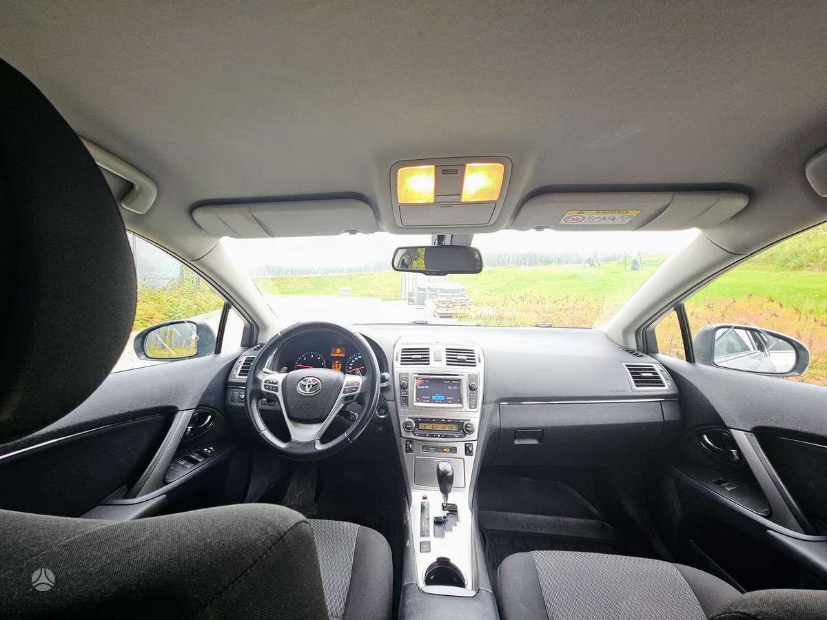 Toyota Avensis 2013 — photo 7