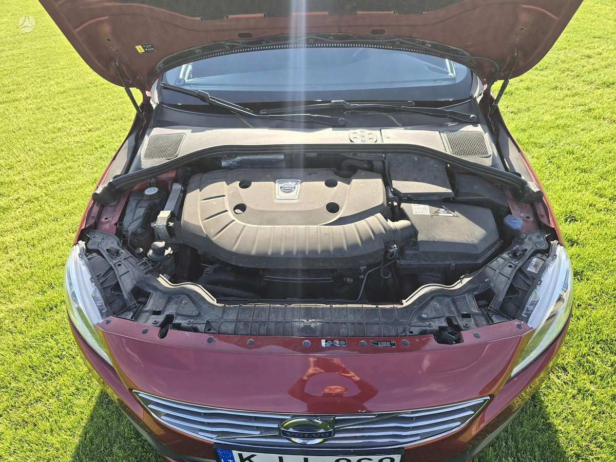 Volvo V60 2013 — photo 11