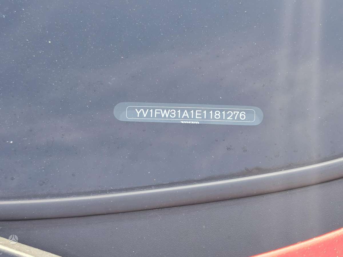 Volvo V60 2013 — photo 12