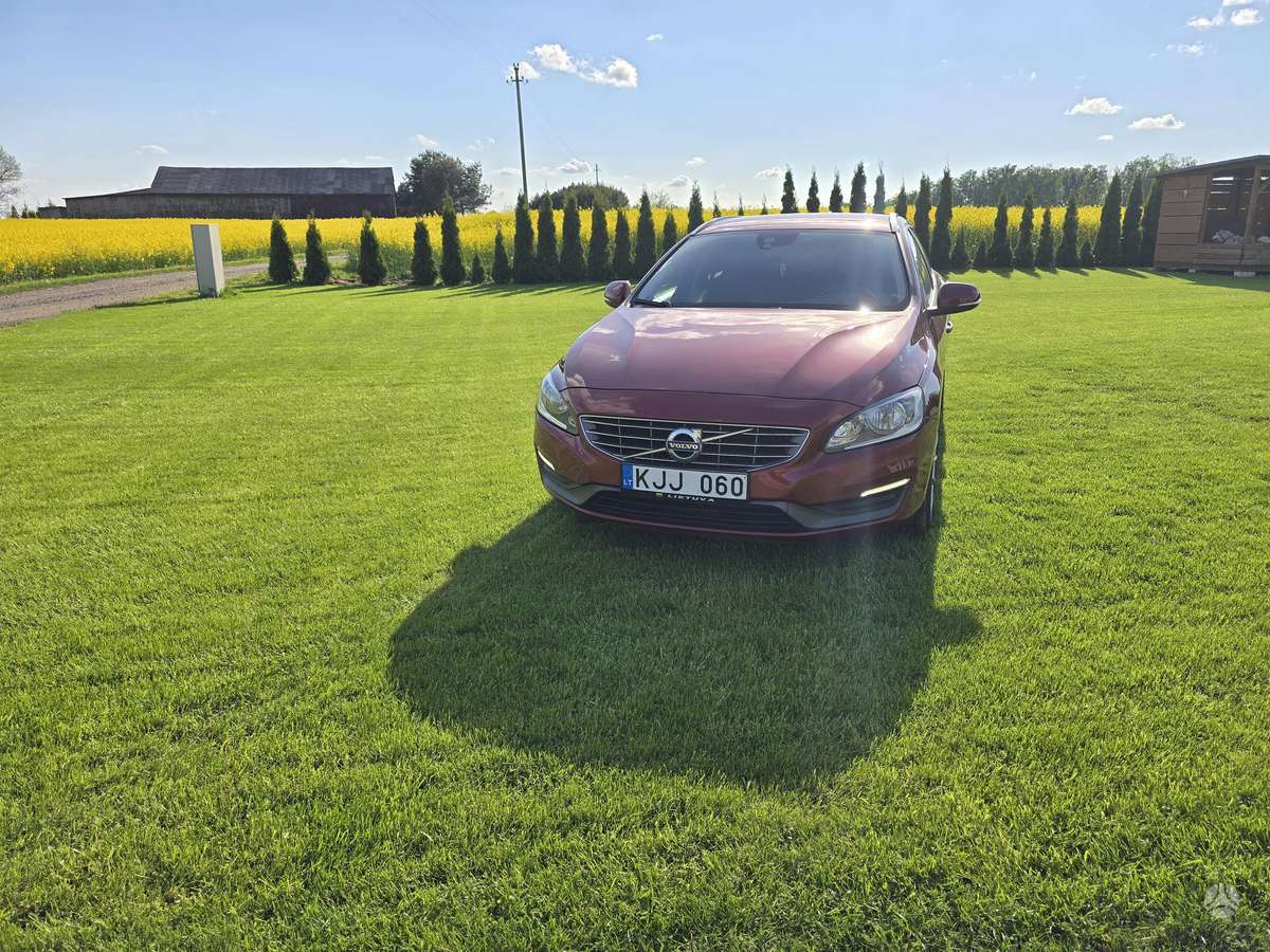 Volvo V60 2013 — rear view
