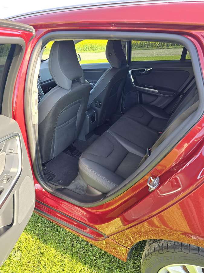 Volvo V60 2013 — photo 6