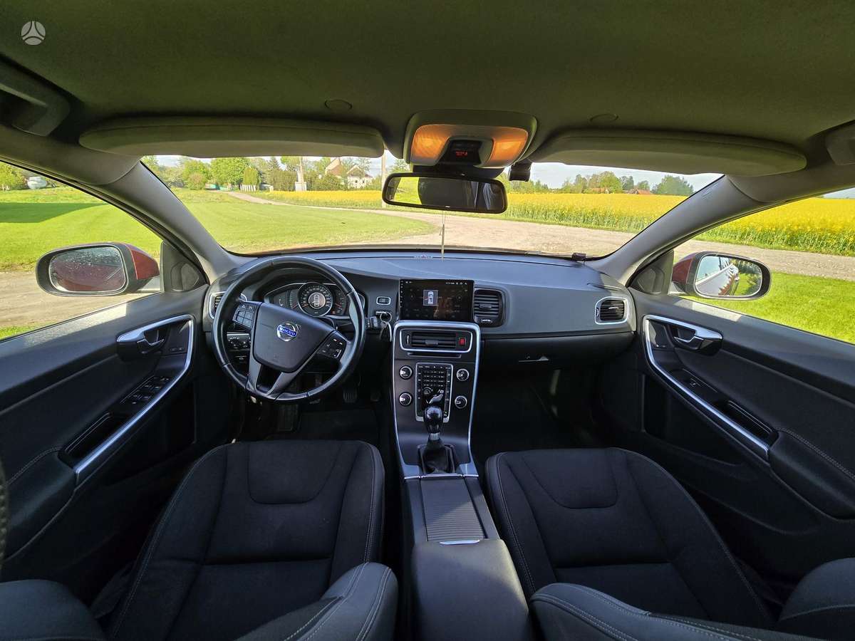 Volvo V60 2013 — photo 7