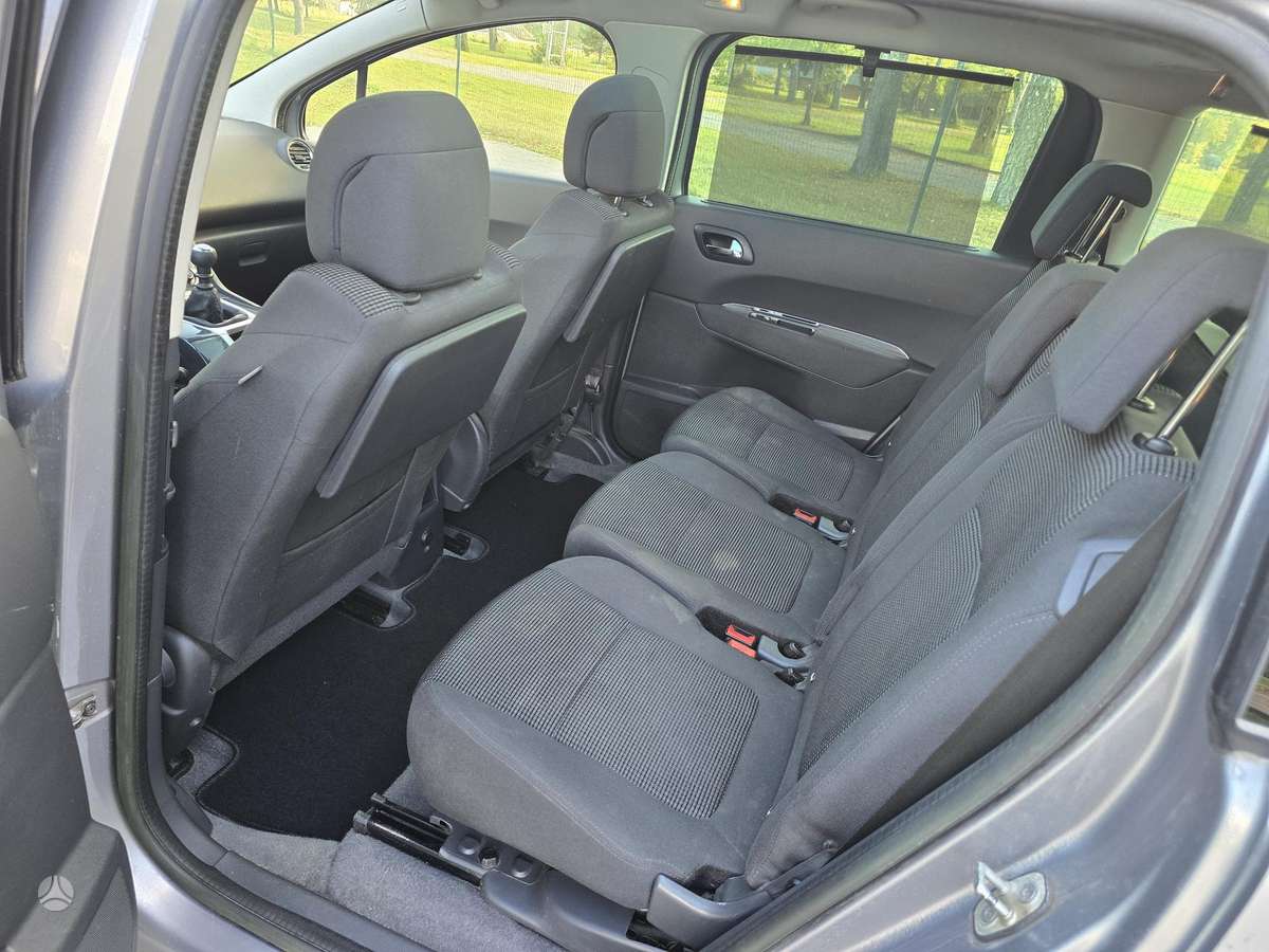 Peugeot 5008 2014 — photo 17