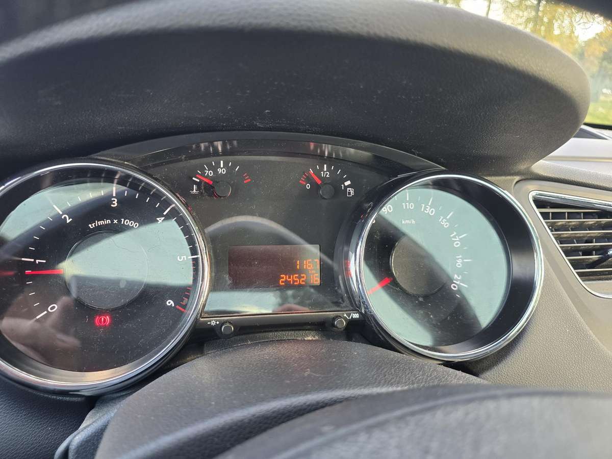 Peugeot 5008 2014 — photo 20