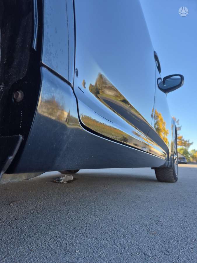 Toyota Avensis 2013 — photo 15