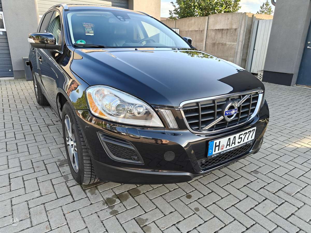 Volvo XC60 2010 — photo 13