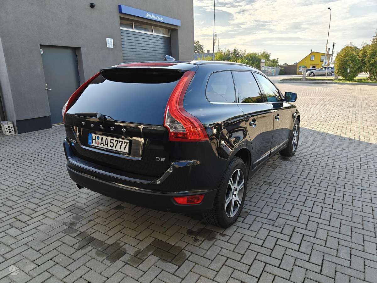 Volvo XC60 2010 — engine 2000 cm³, 163 HP (120kW)