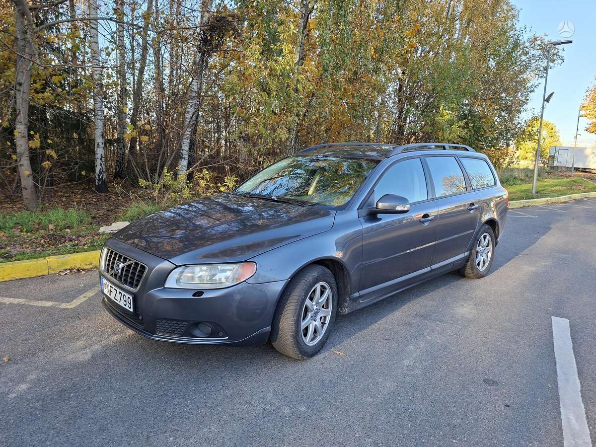 Volvo V70 2008 — interior