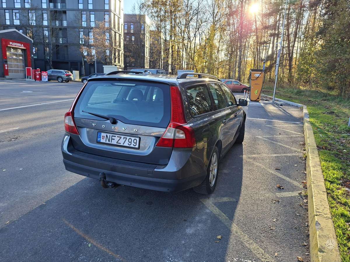 Volvo V70 2008 — engine 2401 cm³, 163 HP (120kW)
