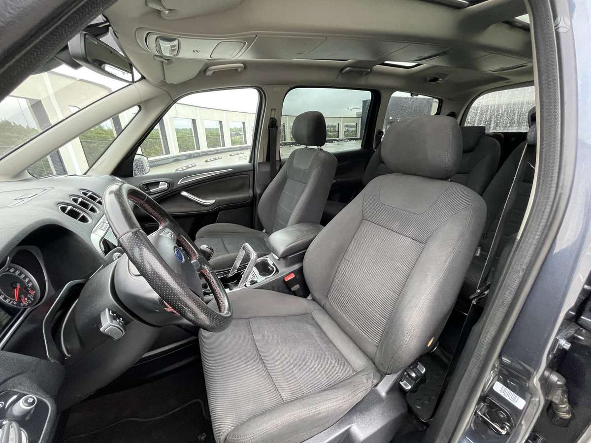Ford Galaxy 2010 — фото 10