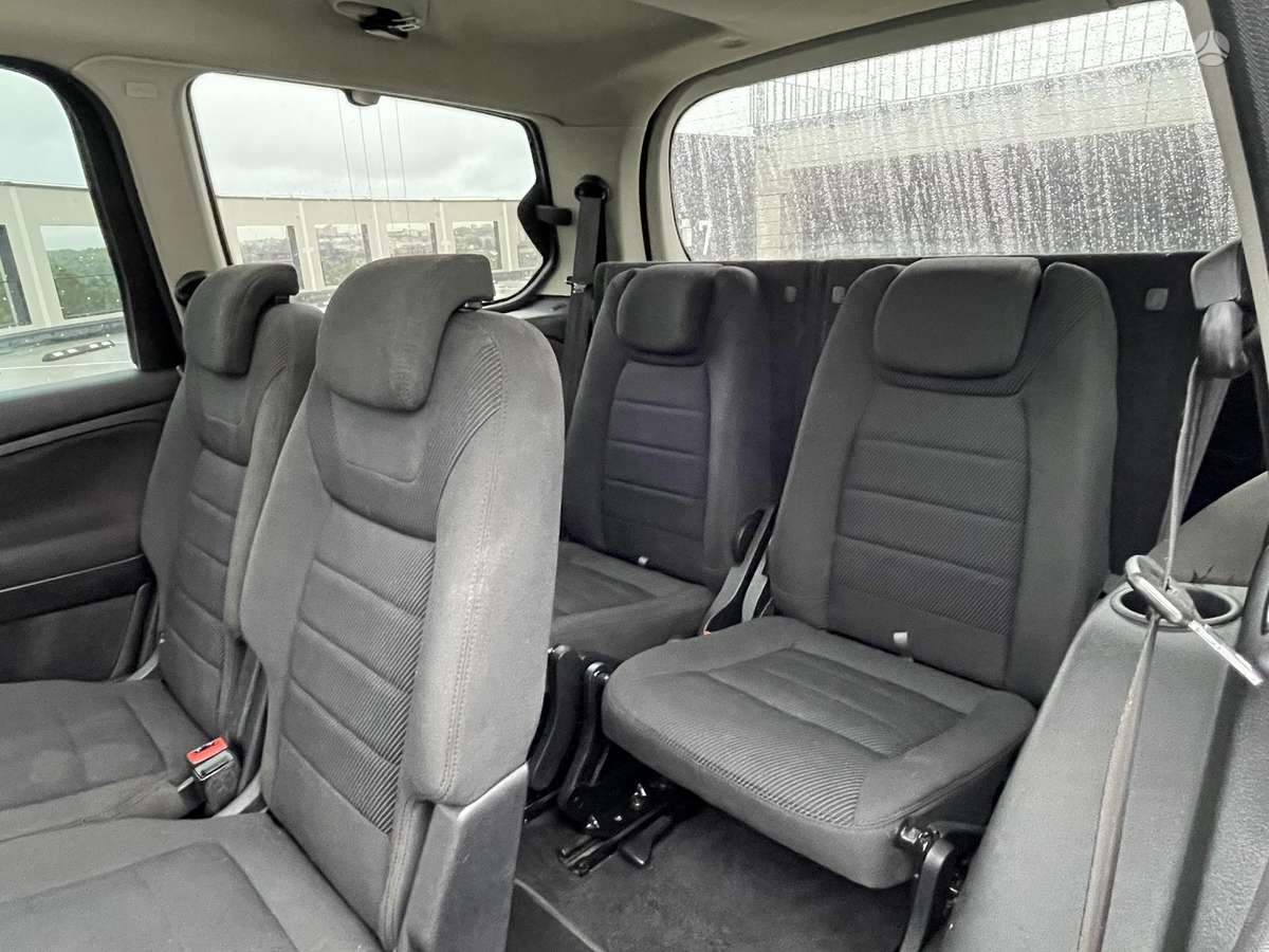 Ford Galaxy 2010 — фото 12