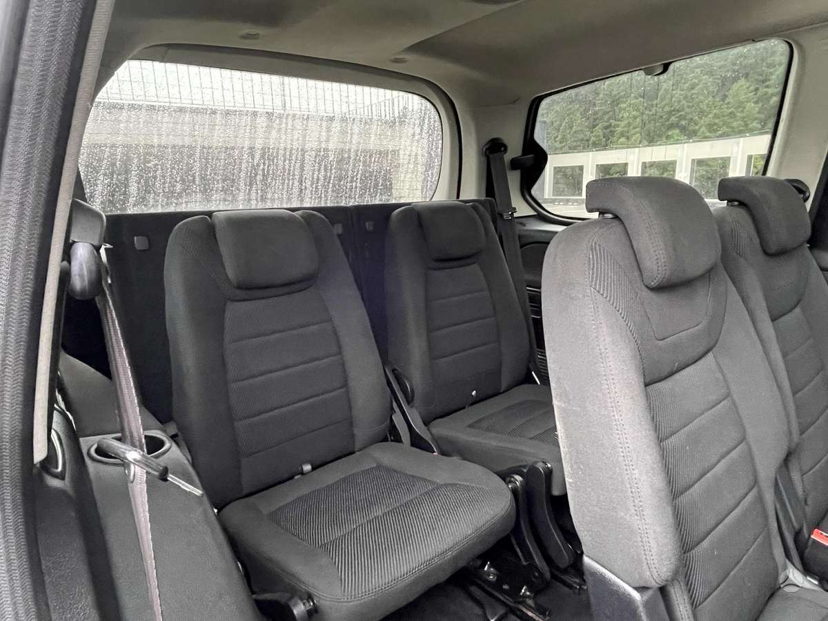 Ford Galaxy 2010 — фото 14