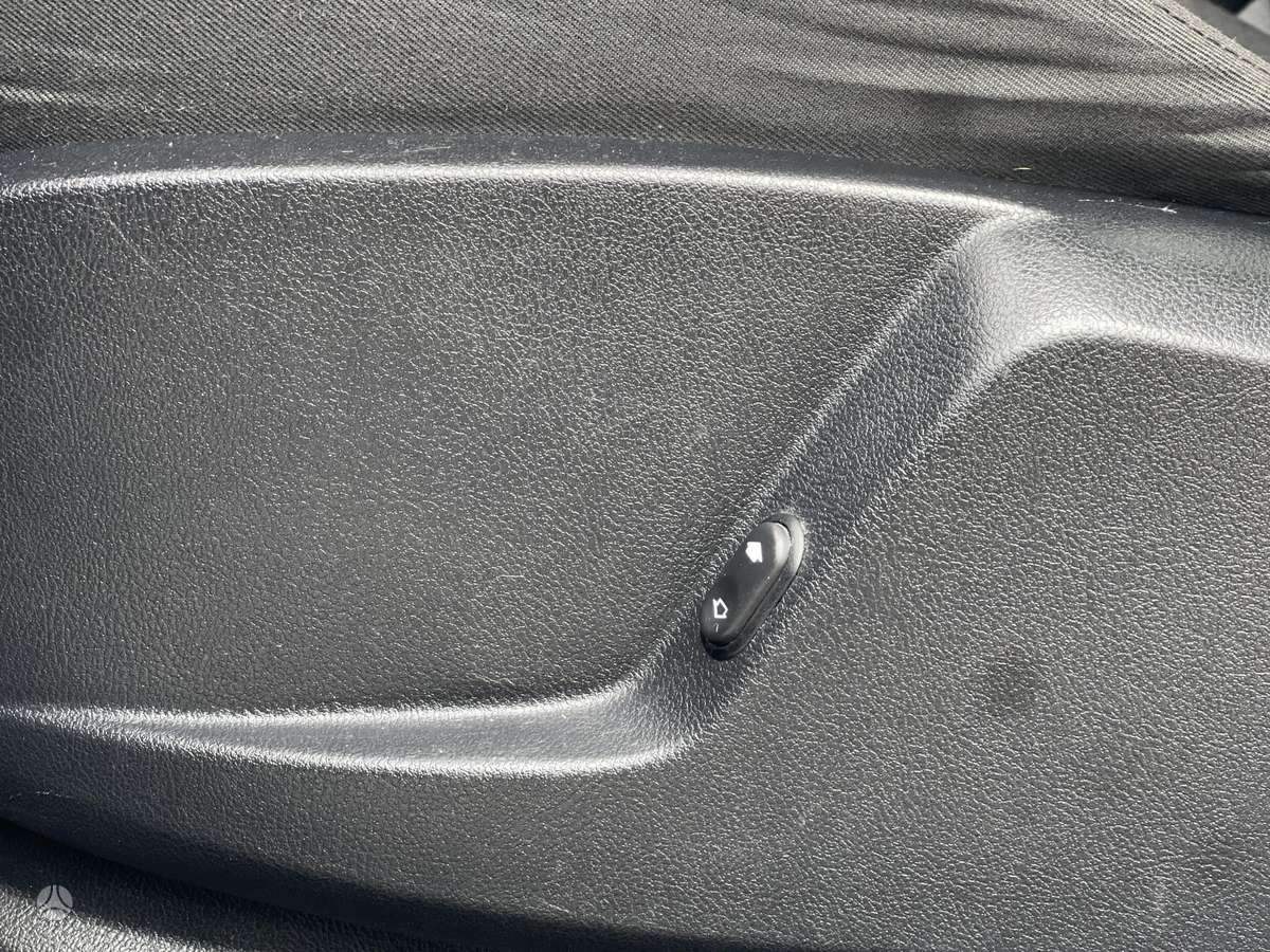Ford Galaxy 2010 — фото 23