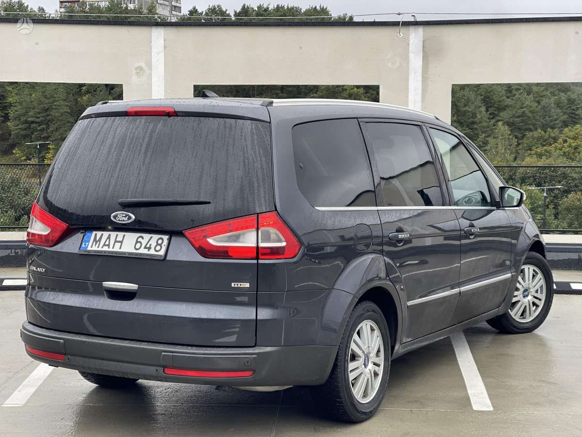 Ford Galaxy 2010 — салон