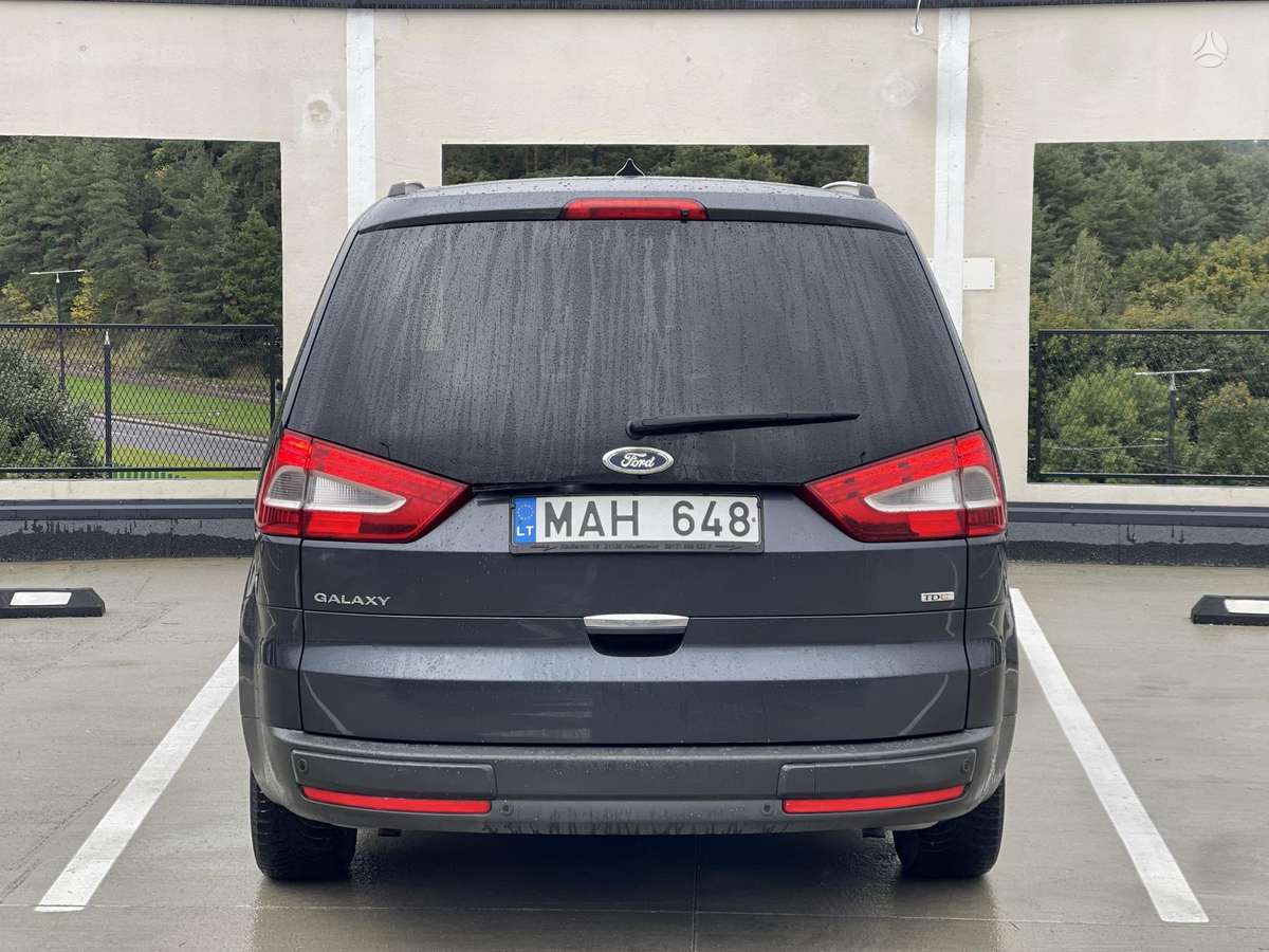Ford Galaxy 2010 — двигун 2179 cm³, 175 HP (129kW)