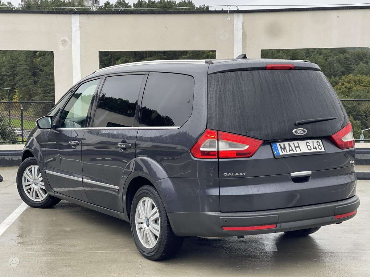 Ford Galaxy 2010 — фото 5