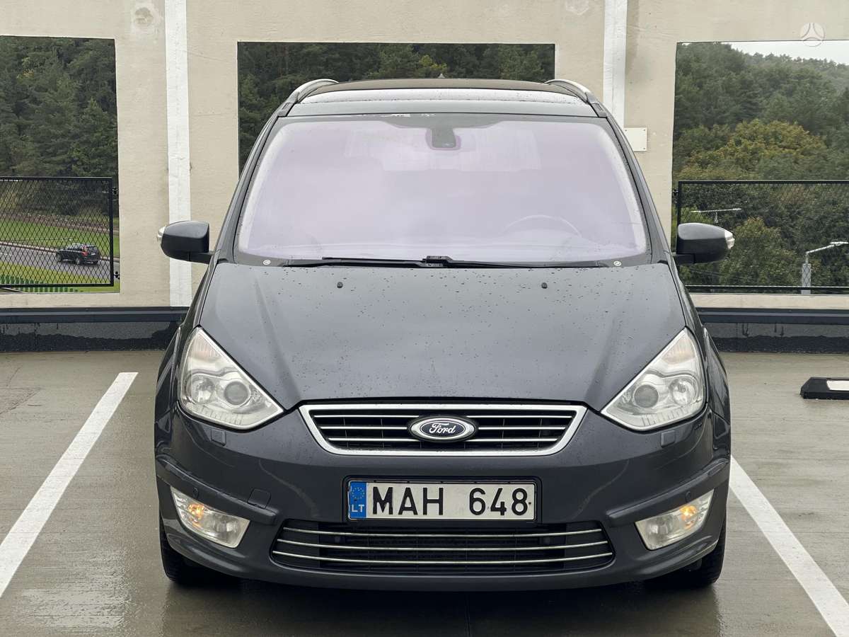 Ford Galaxy 2010 — фото 7