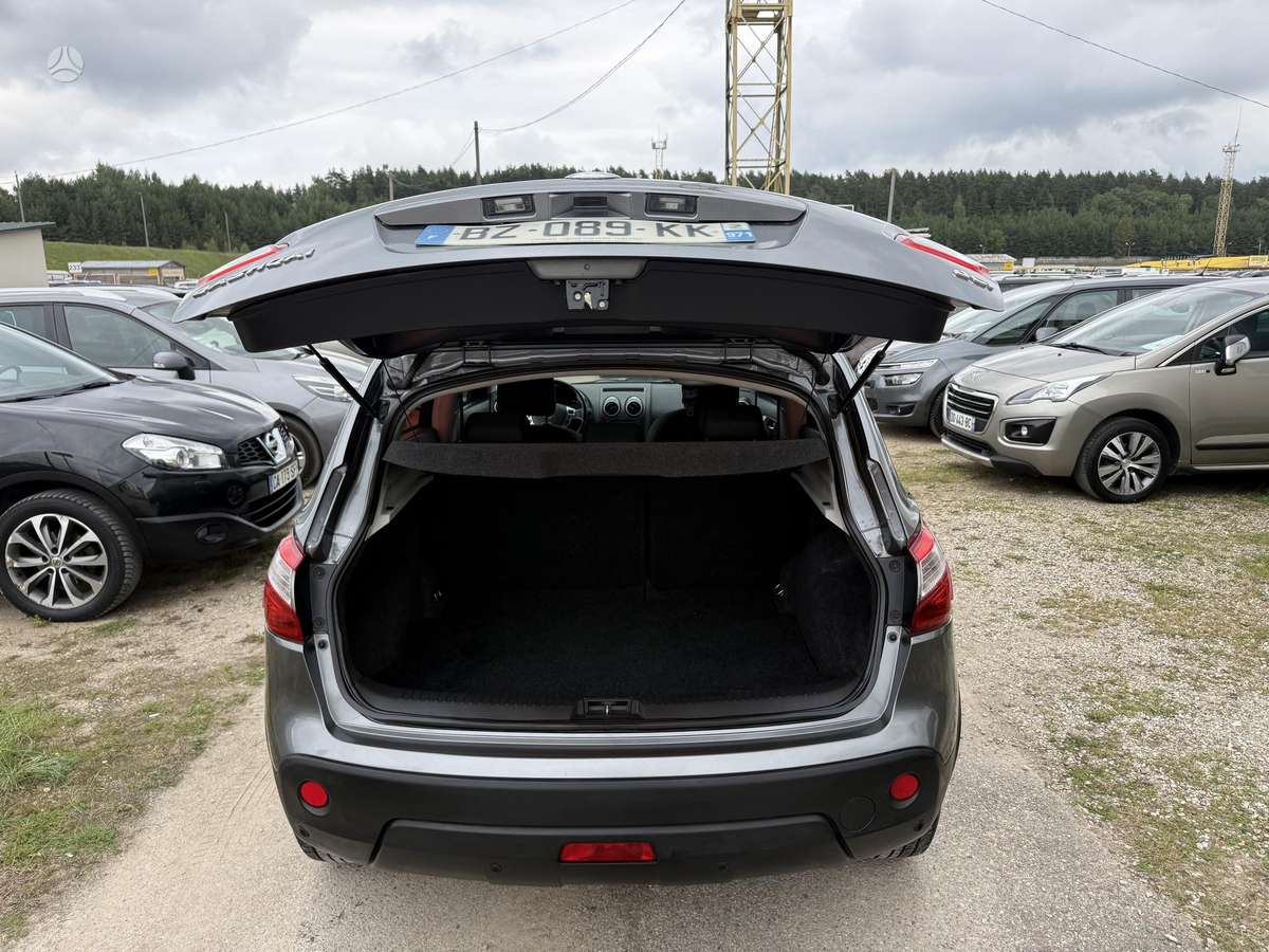 Nissan Qashqai 2011 — photo 7