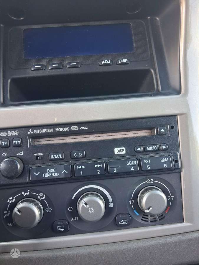 Mitsubishi Pajero 2004 — photo 12