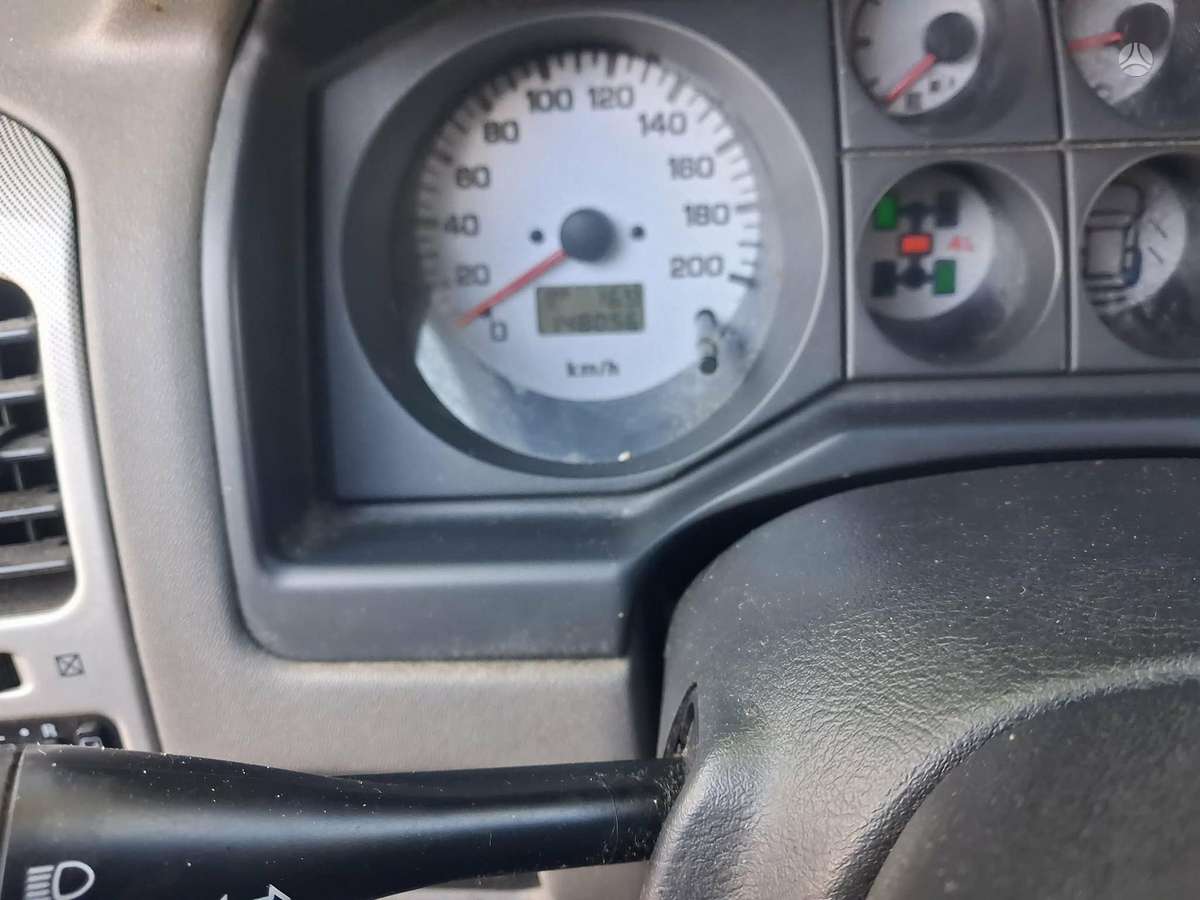 Mitsubishi Pajero 2004 — photo 20