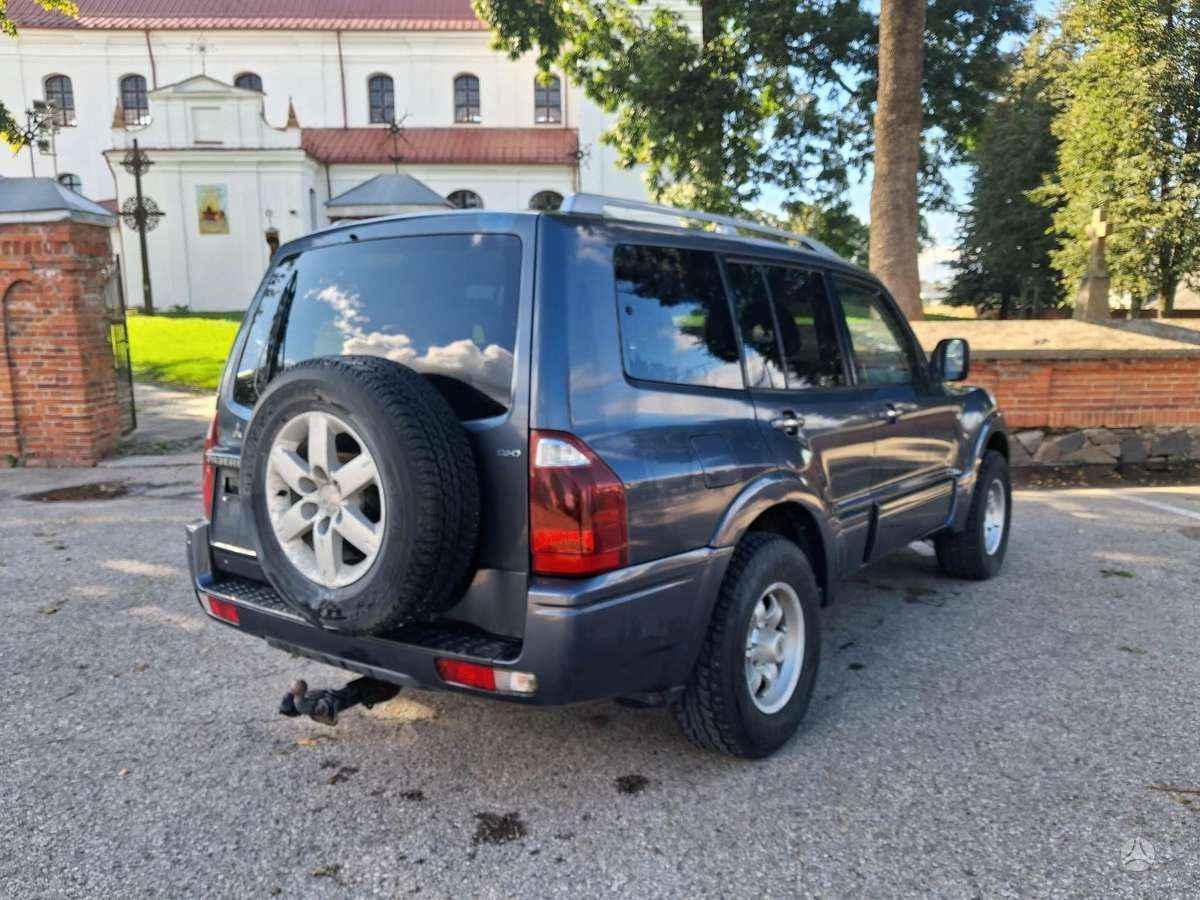 Mitsubishi Pajero 2004 — photo 6