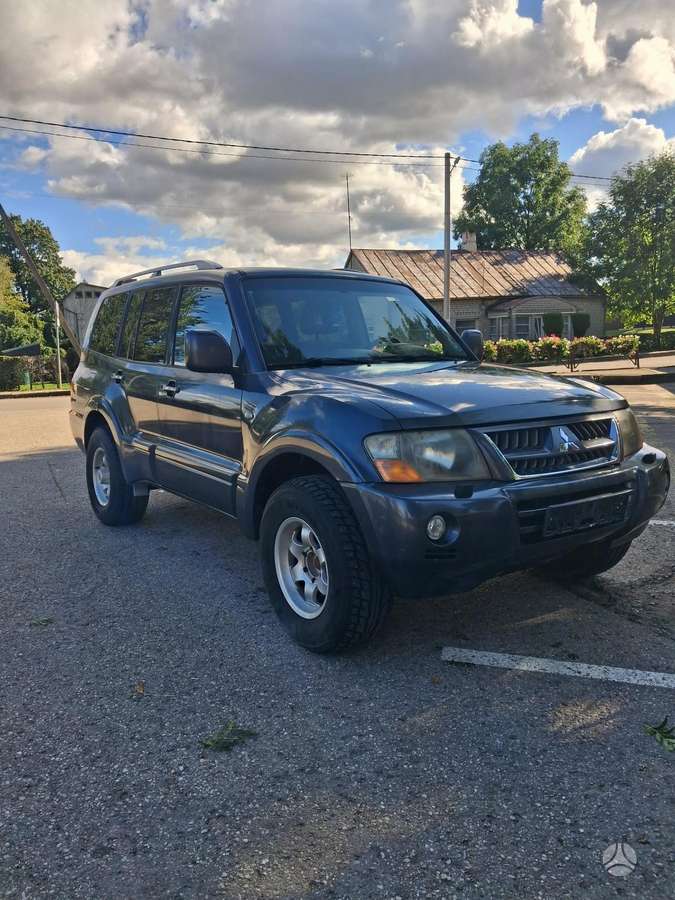Mitsubishi Pajero 2004 — photo 9