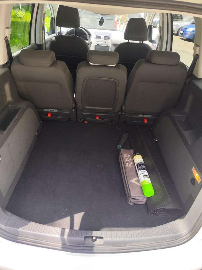 Volkswagen Touran 2014 — photo 14