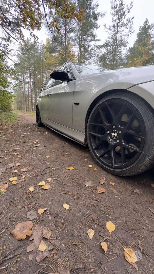 BMW 330 2005 — photo 13