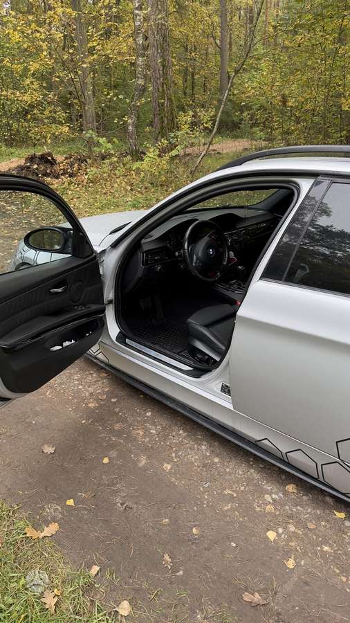 BMW 330 2005 — photo 14