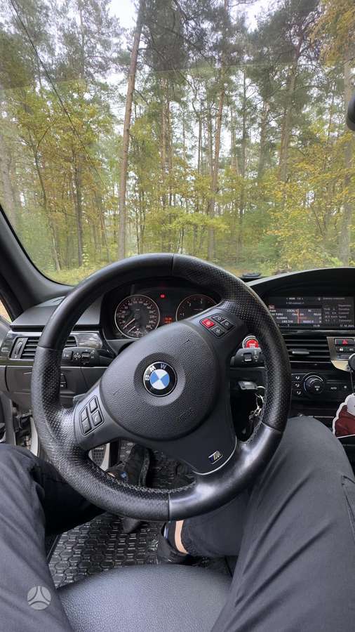 BMW 330 2005 — photo 20