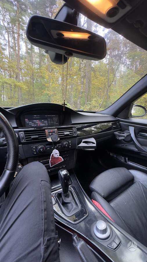 BMW 330 2005 — photo 21
