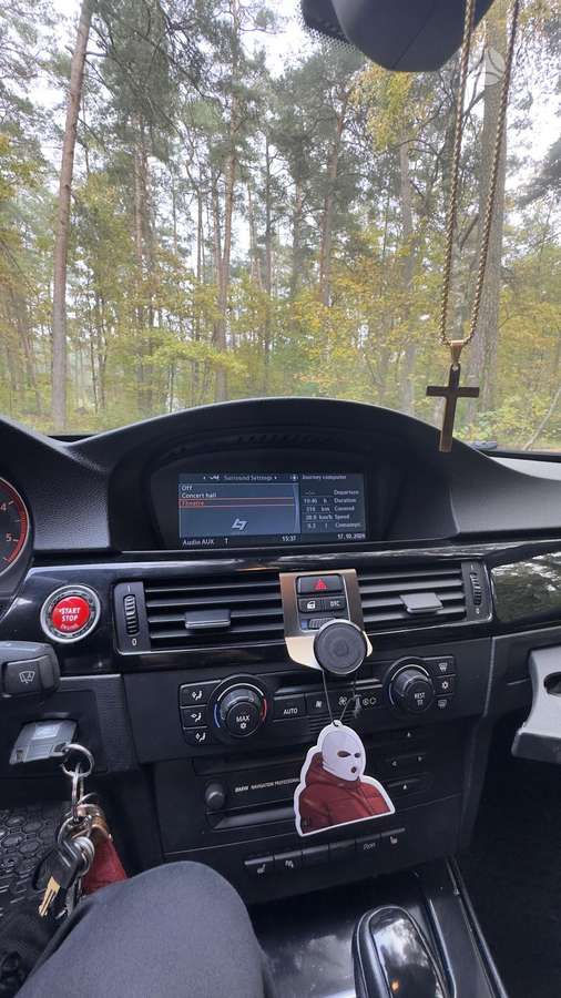 BMW 330 2005 — photo 23