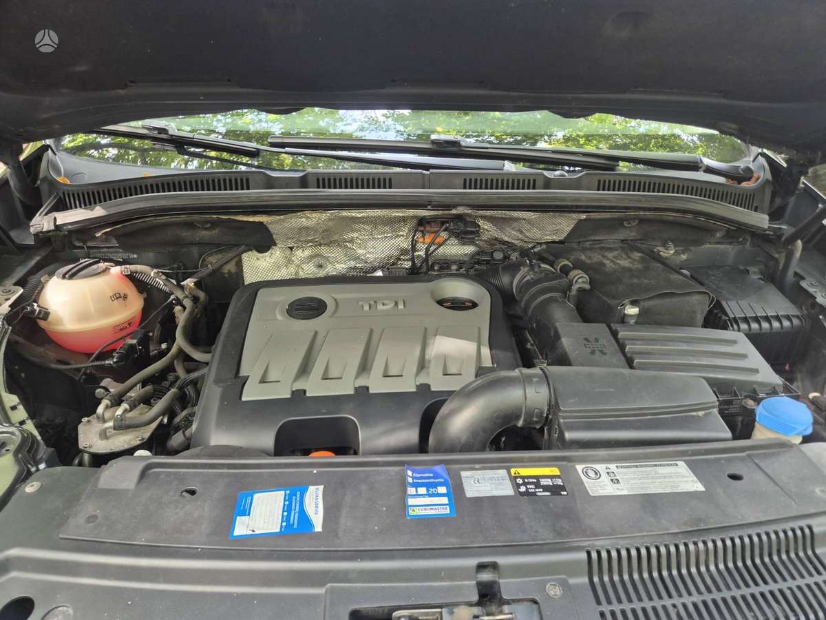 Seat Alhambra 2013 — photo 16