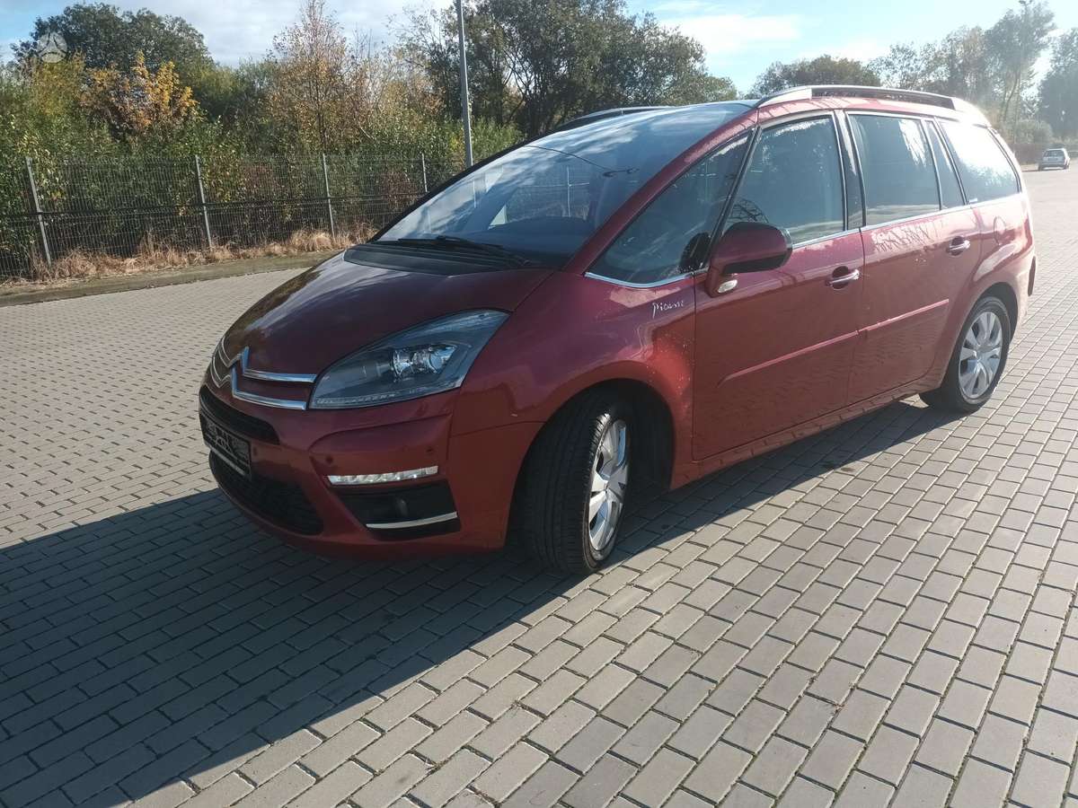 Citroen C4 2012 — interior