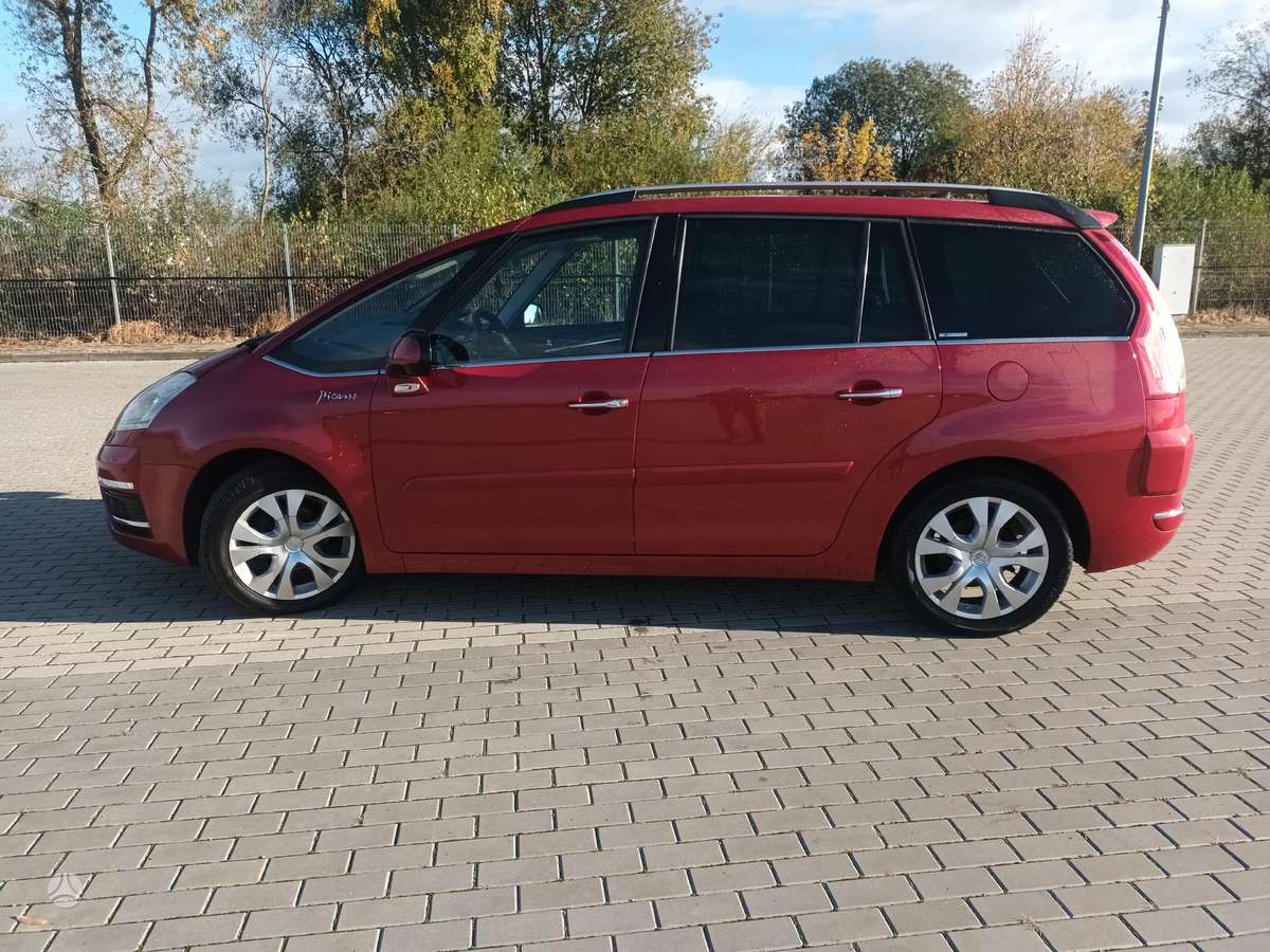 Citroen C4 2012 — engine 1560 cm³, 111 HP (82kW)