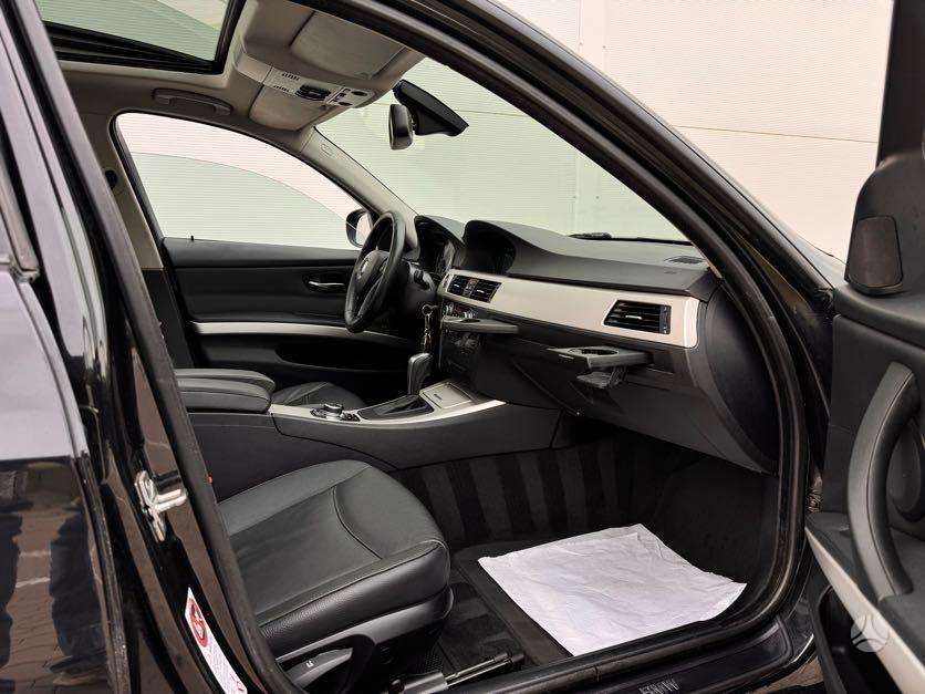 BMW 320 2009 — photo 10