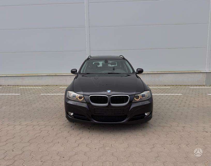 BMW 320 2009 — photo 5