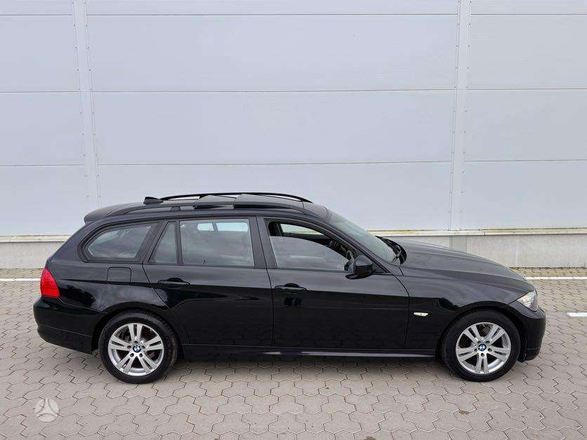 BMW 320 2009 — photo 6