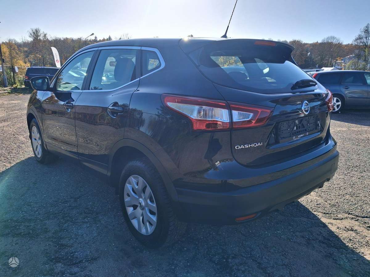 Nissan Qashqai 2014 — interior