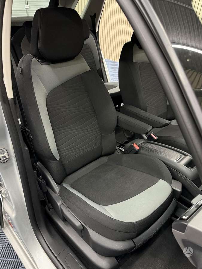 Citroen C4 2015 — photo 15