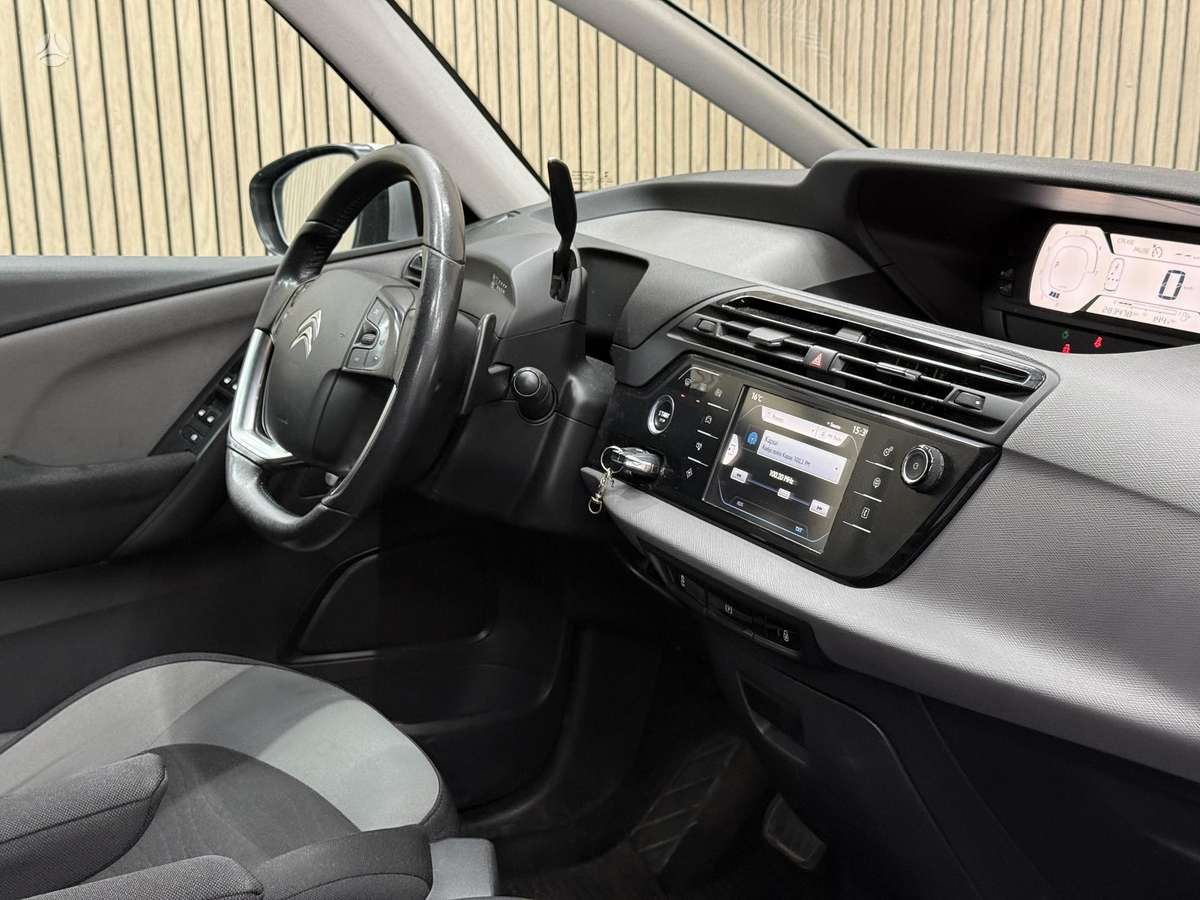 Citroen C4 2015 — photo 19