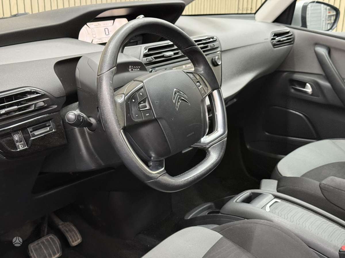Citroen C4 2015 — photo 21