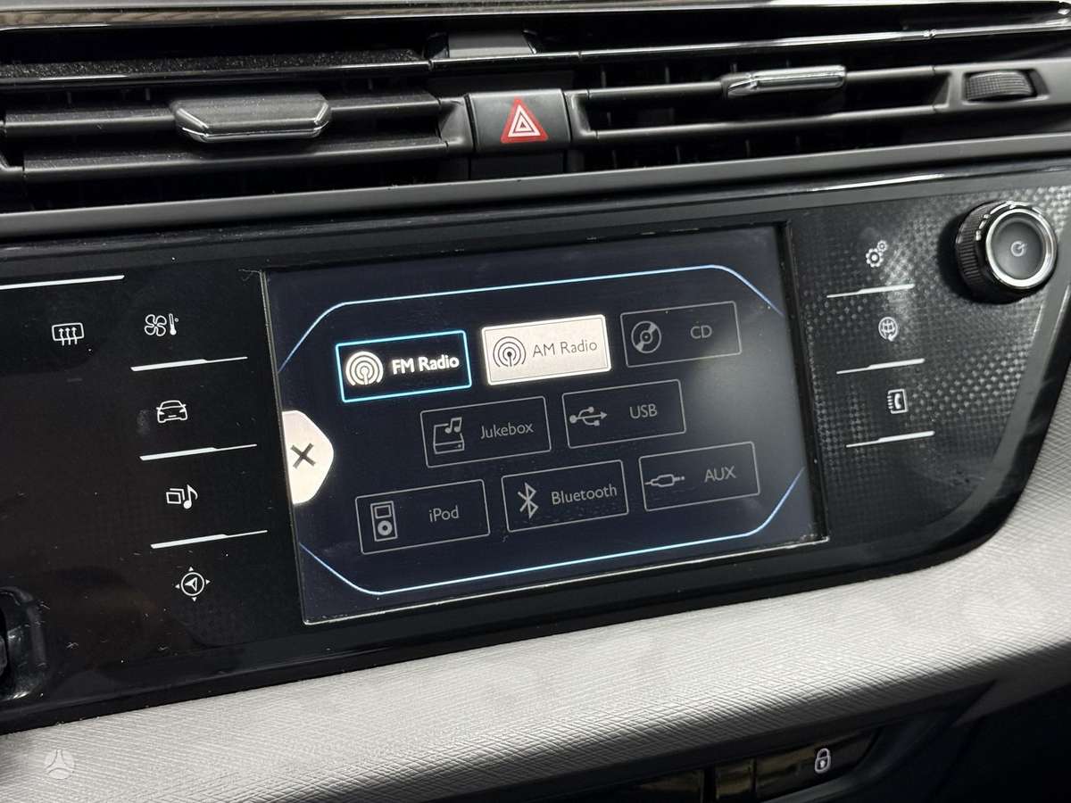 Citroen C4 2015 — photo 27