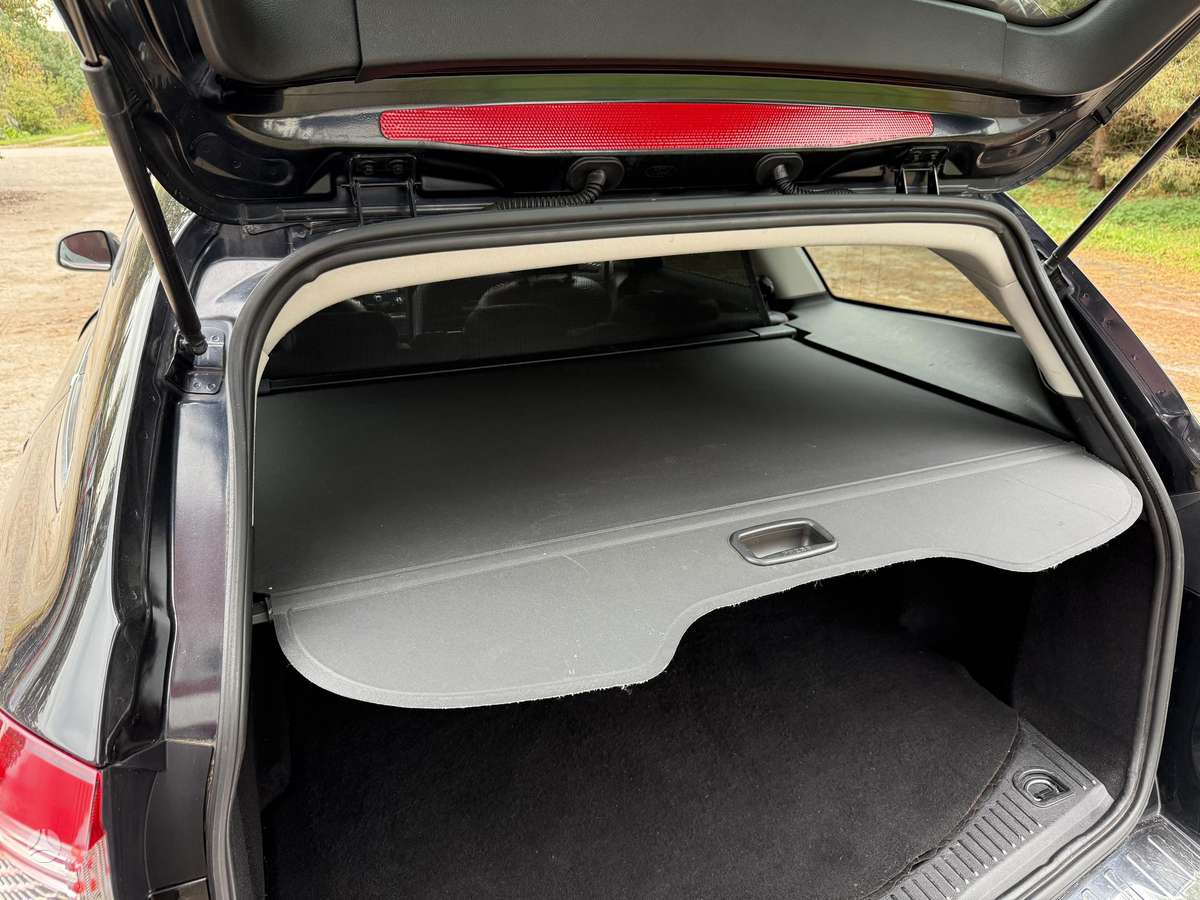 Ford Mondeo 2011 — photo 19